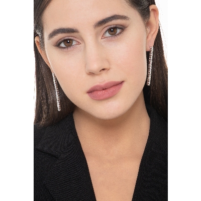 18k white gold drop tennis earrings with round cut diamonds