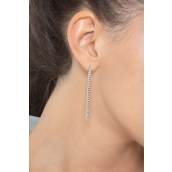 18k white gold bar stud earrings with round cut diamonds 2