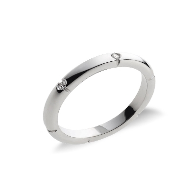 Anniversary ring in 18k white gold with diamonds