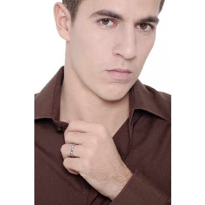 Wedding ring in 18k white gold