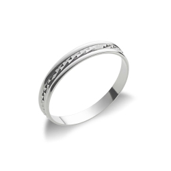 White gold 18k wedding ring diamond cut