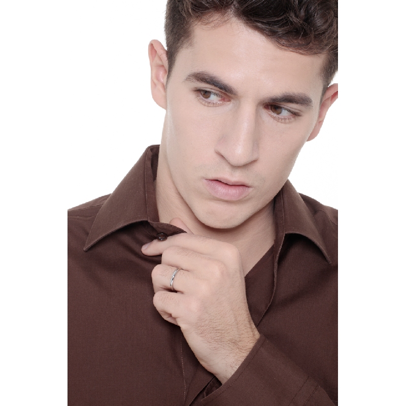 Thin wedding band in 18k white gold