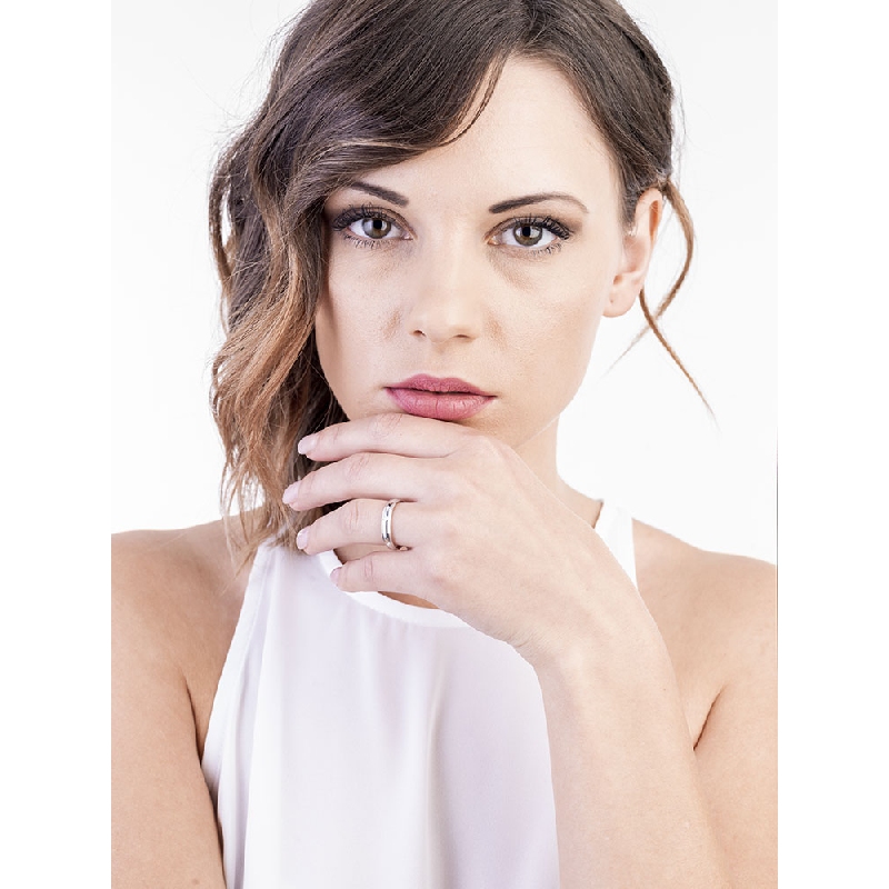 White gold 18k wedding ring Unoaerre Orion with diamond 