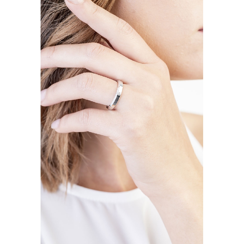 Unoaerre Hydra wedding band in white gold 18k with diamond 