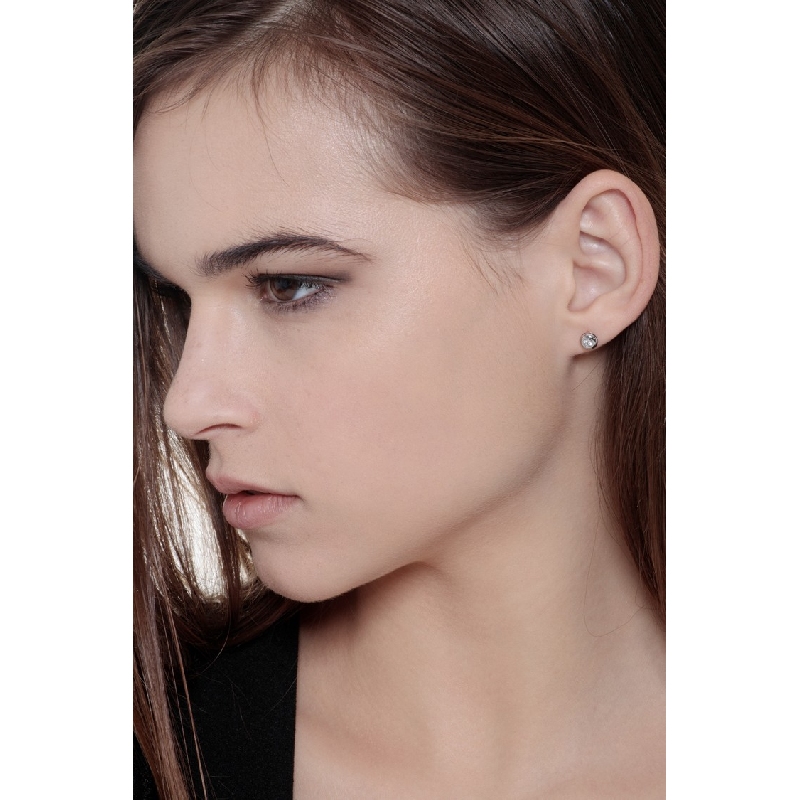 White gold 18k diamond stud earrings, ct 0,14  White gold 18k diamond stud earrings, ct 0,14