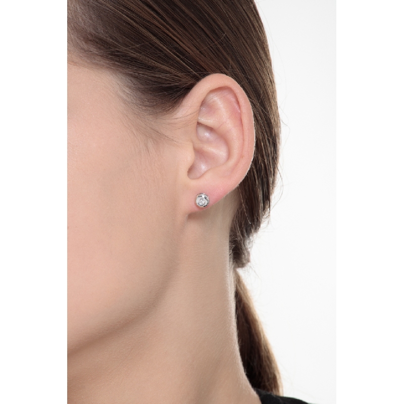 18k white gold diamond stud earrings 0,16 ct  18k white gold diamond stud earrings 0,16 ct
