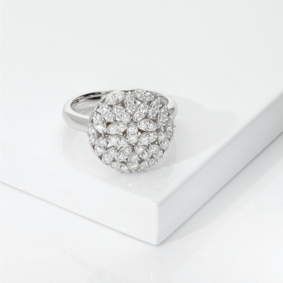 Geometric-design diamond ring in 18kt white gold