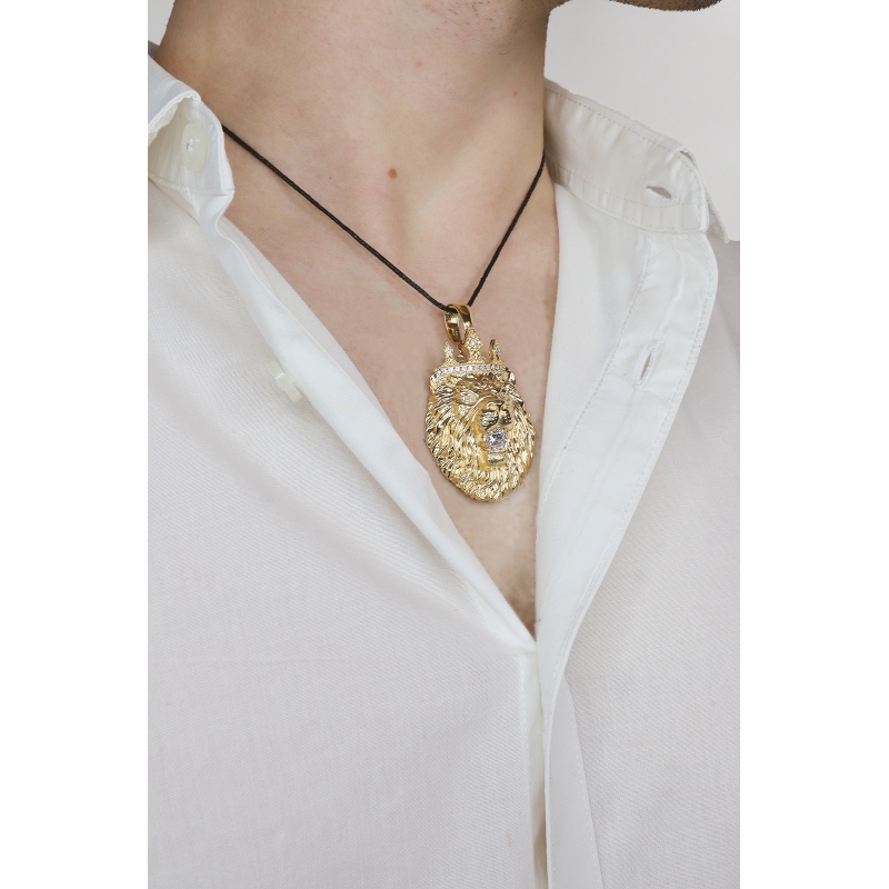 18k yellow gold lion pendant necklace 18k yellow gold lion pendant necklace