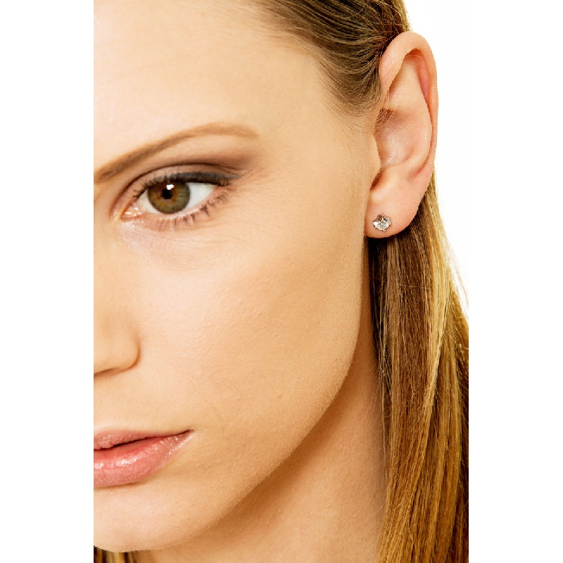 Diamond stud earrings in white gold 18k Diamond stud earrings in white gold 18k