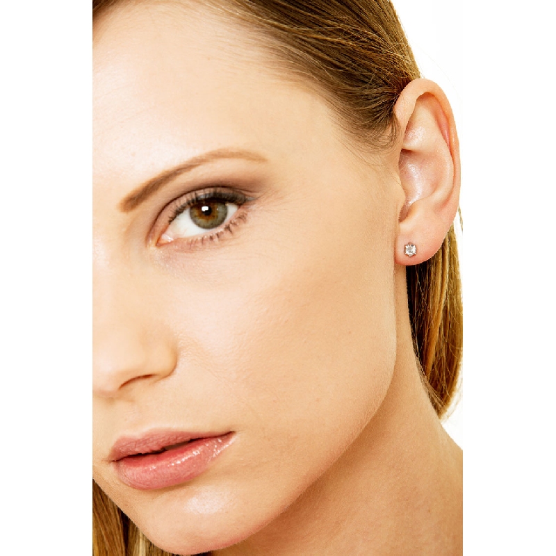 6 prongs diamond stud earrings in white gold 18k 6 prongs diamond stud earrings in white gold 18k