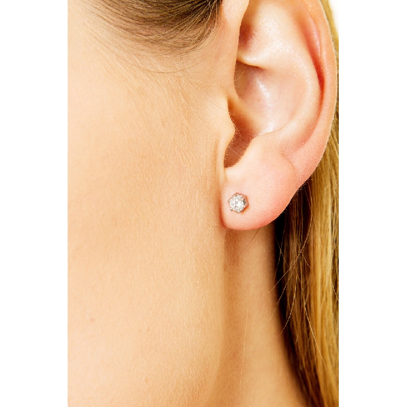 6 prongs diamond stud earrings in white gold 18k 6 prongs diamond stud earrings in white gold 18k