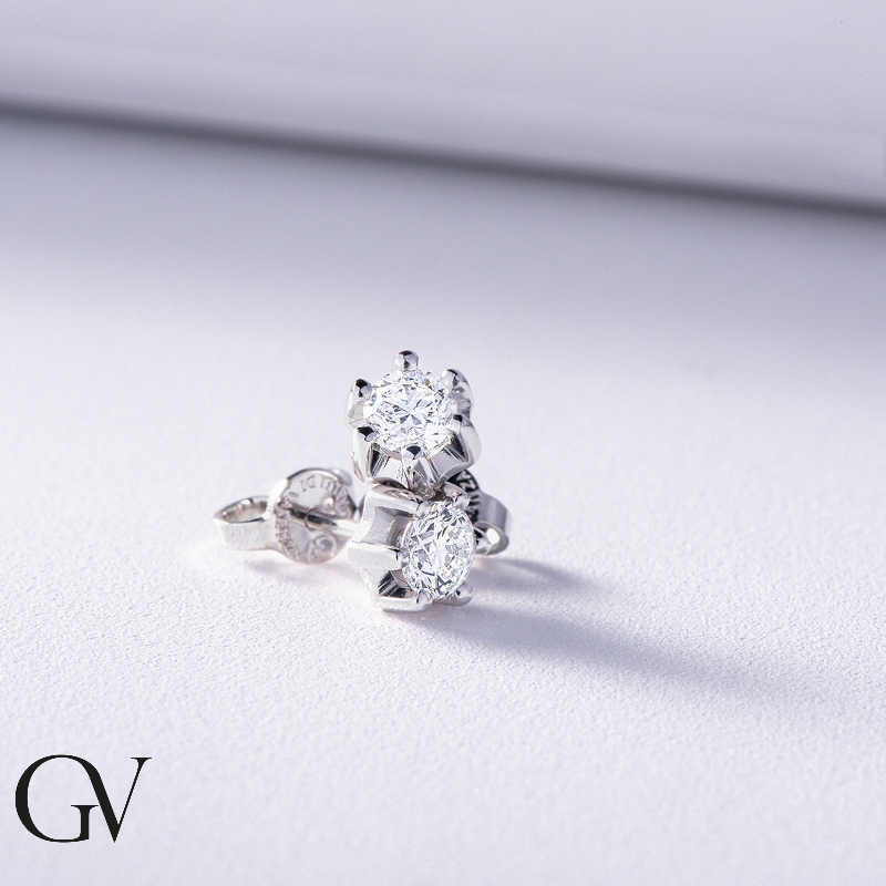 6 prongs diamond stud earrings in white gold 18k ct 0,60 