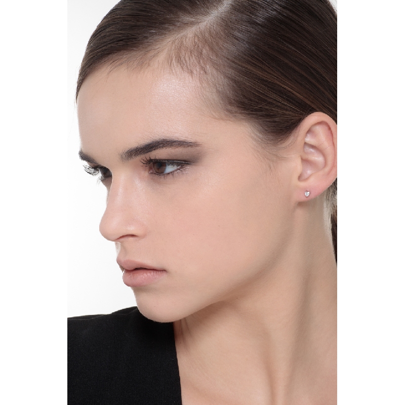 3 claws diamond stud earrings in white gold 18k, 0,12 ct 3 claws diamond stud earrings in white gold 18k, 0,12 ct