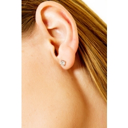 White gold 4 prongs diamond stud earrings  2