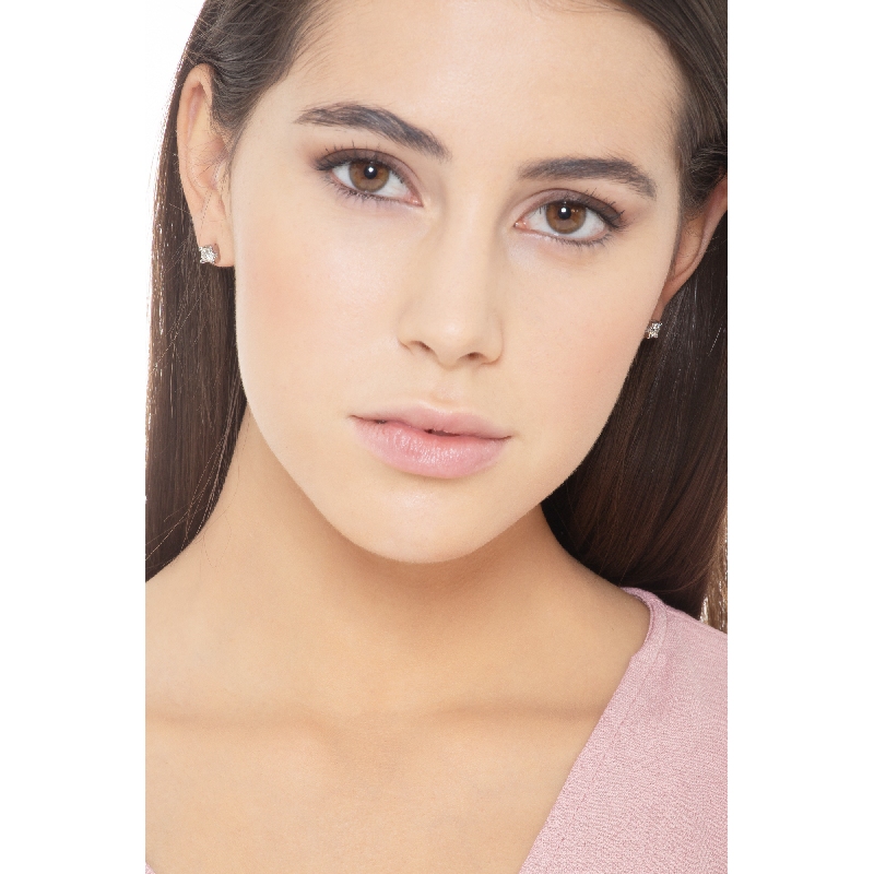 White gold 18k diamond studs earrings 