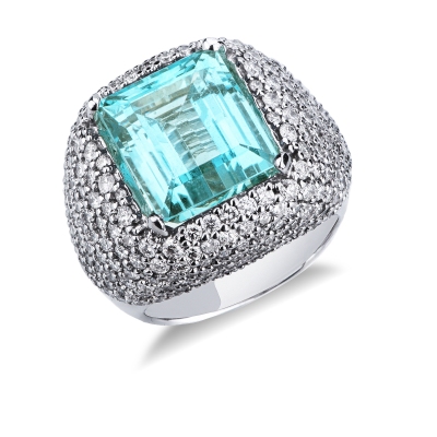 18k white gold ring with aquamarine and diamond pavé