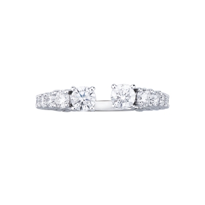 White gold 18k ring with diamonds