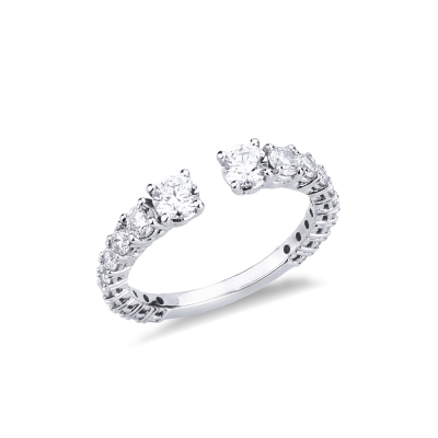 White gold 18k ring with diamonds