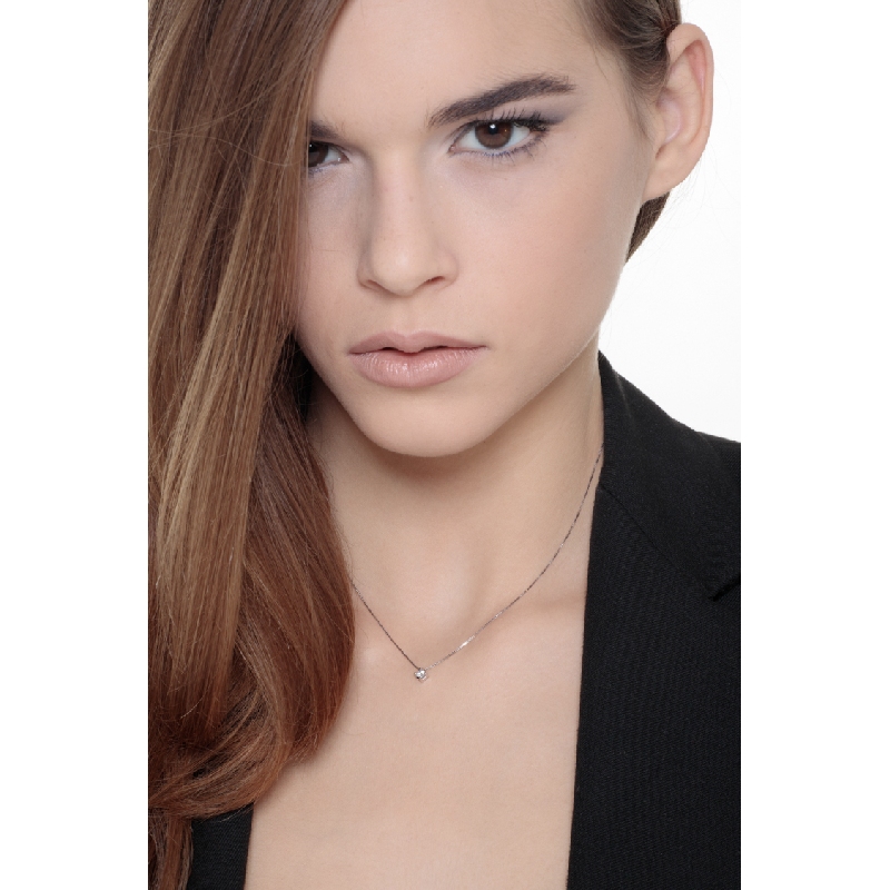 18k white gold solitaire necklace with diamond 0.10 ct 18k white gold solitaire necklace with diamond 0.10 ct