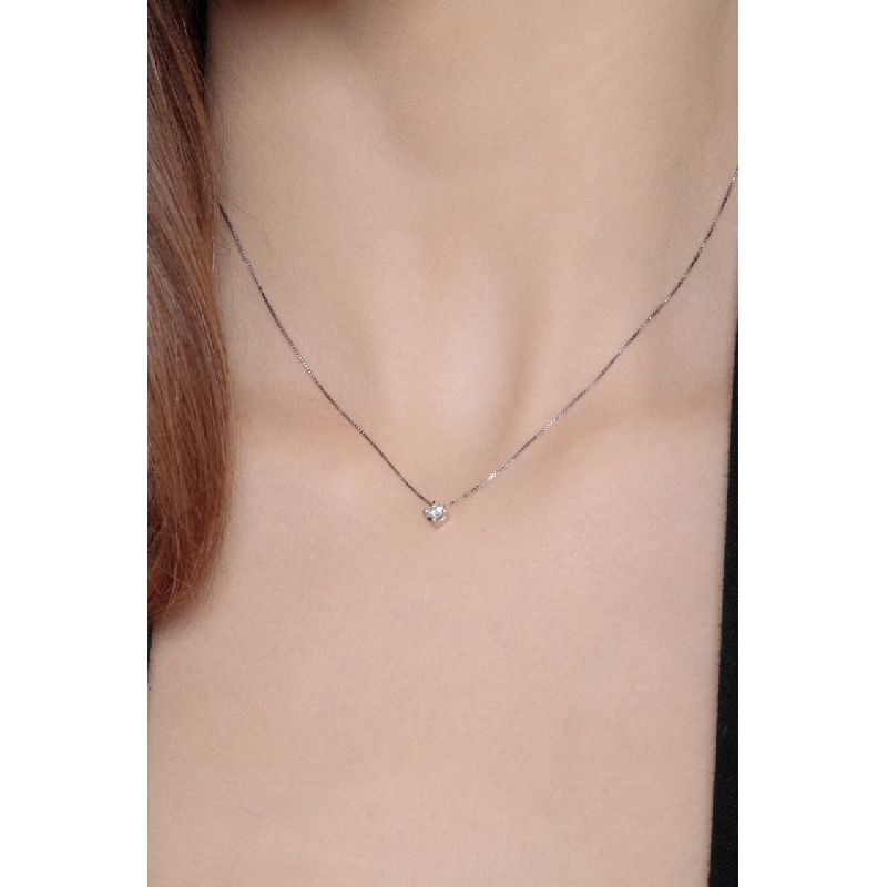 18k white gold solitaire necklace with diamond 0.10 ct 18k white gold solitaire necklace with diamond 0.10 ct