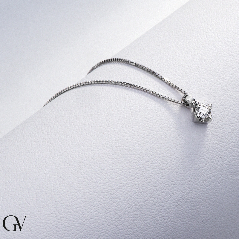 18k white gold solitaire necklace with 0.15 ct diamond (hanging stone) 18k white gold solitaire necklace with 0.15 ct diamond (hanging stone)
