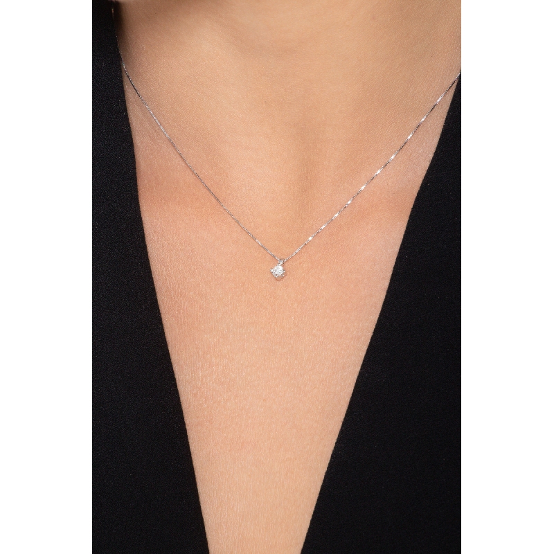 18k white gold solitaire necklace with 0.15 ct diamond (hanging stone) 18k white gold solitaire necklace with 0.15 ct diamond (hanging stone)