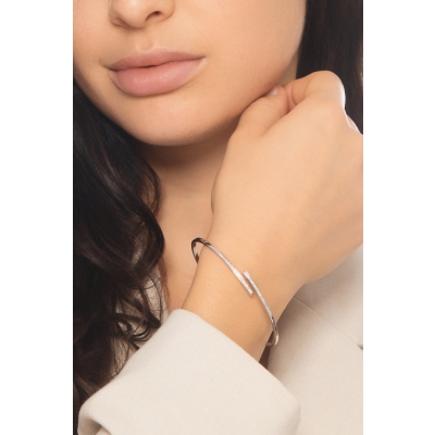 Bangle with diamonds in white gold 18k