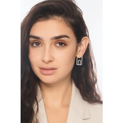 Geometric earrings in 18k white gold with diamonds
