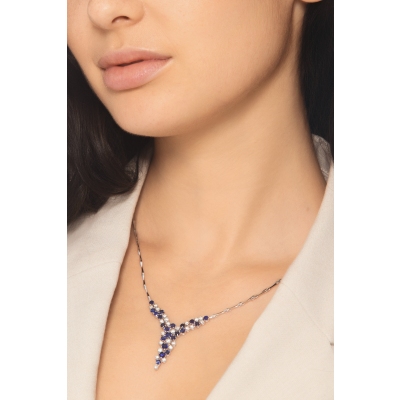 18k White gold necklace with blue sapphires and diamonds 