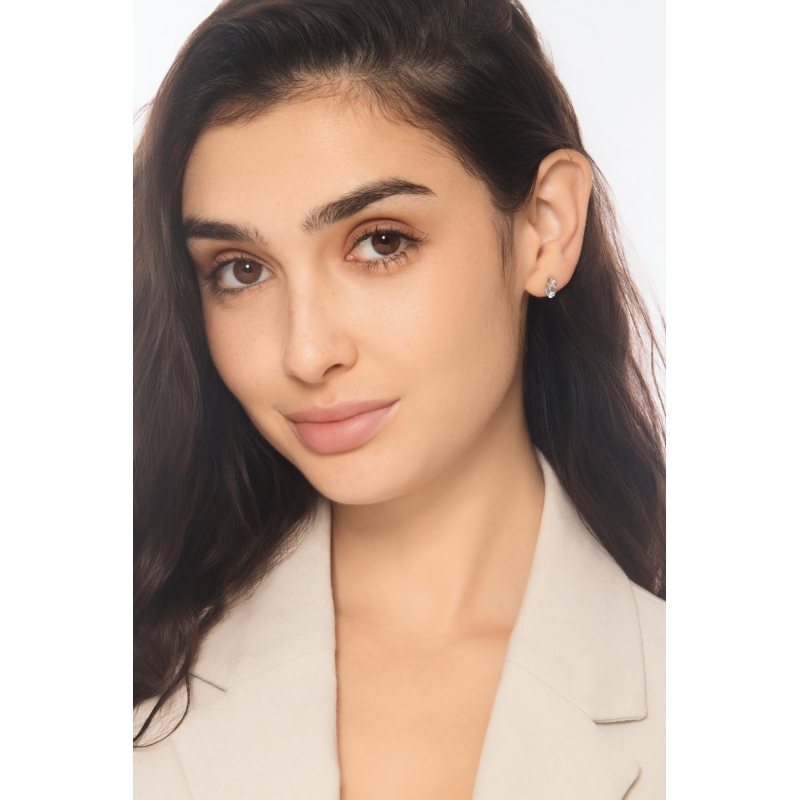 Stud earrings in white gold 18k with aquamarines and diamonds Stud earrings in white gold 18k with aquamarines and diamonds