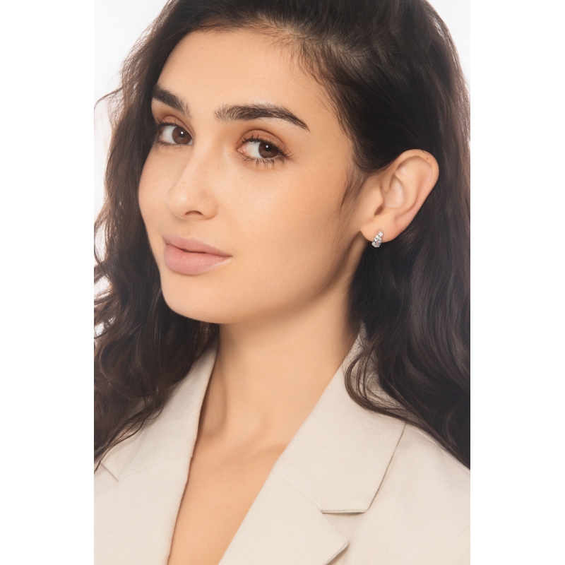 White gold 750 earrings with aquamarines and diamonds White gold 750 earrings with aquamarines and diamonds