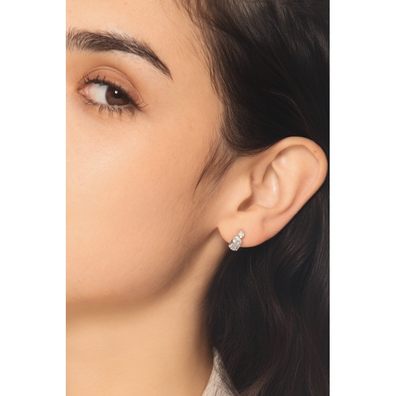 White gold 750 earrings with aquamarines and diamonds White gold 750 earrings with aquamarines and diamonds