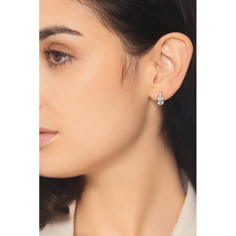 White gold 750 stud earrings with aquamarine and diamonds White gold 750 stud earrings with aquamarine and diamonds