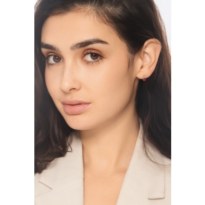 Stud earrings in white gold 750 with oval rubies and diamonds