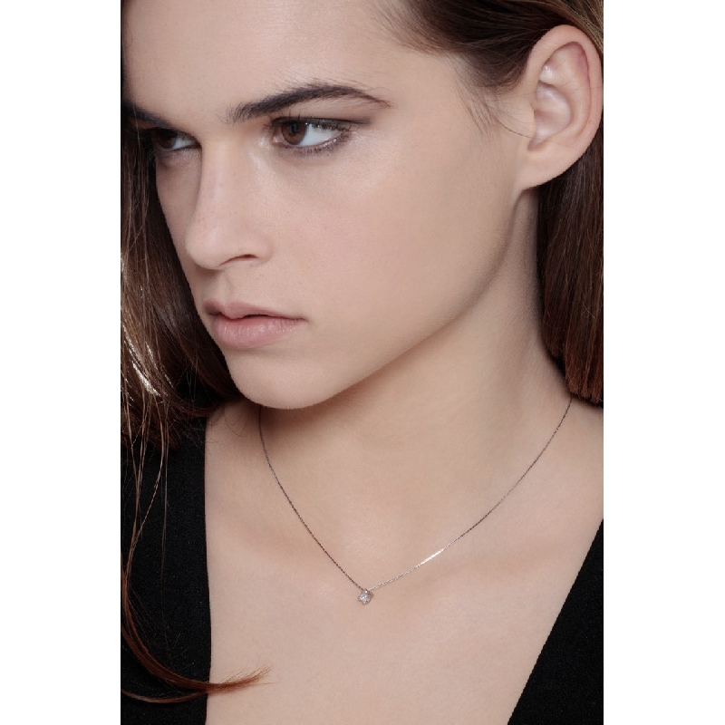 Solitaire necklace with 0.10 ct diamond 18kt gold Solitaire necklace with 0.10 ct diamond 18kt gold