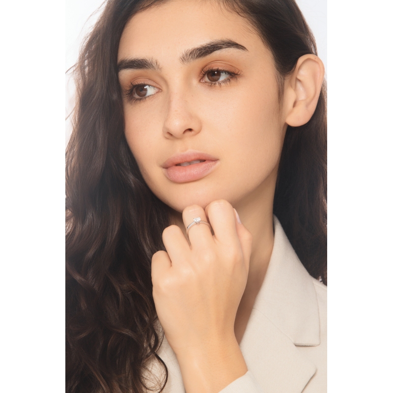 Ring with diamond heart cut 0.50 ct GIA in white gold 18k Ring with diamond heart cut 0.50 ct GIA in white gold 18k