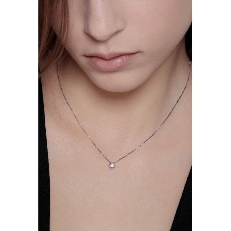 18k white gold solitaire necklace with 0.20 ct diamond 18k white gold solitaire necklace with 0.20 ct diamond