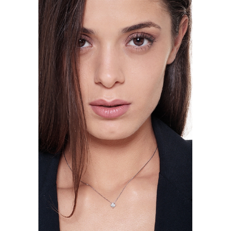 18k white gold solitaire necklace with 0.25 ct diamond 18k white gold solitaire necklace with 0.25 ct diamond