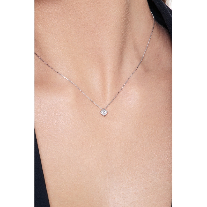 18k white gold solitaire necklace with 0.25 ct diamond 18k white gold solitaire necklace with 0.25 ct diamond