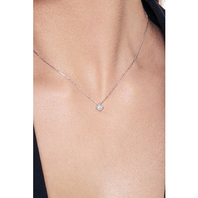 18k white gold solitaire necklace with 0.25 ct diamond