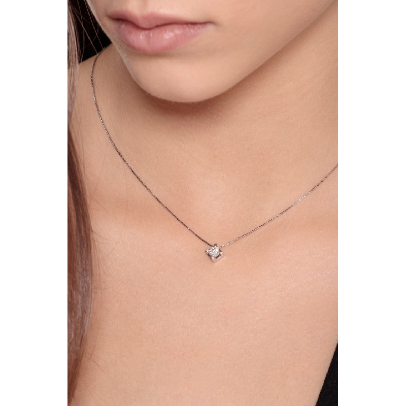 18k white gold solitaire necklace with 0.50 ct diamond 18k white gold solitaire necklace with 0.50 ct diamond