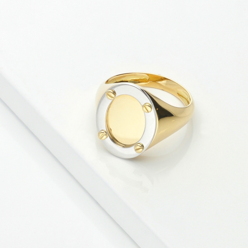 Men nautical signet oval ring in 18kt gold