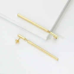 Bar pendant earrings in 18kt yellow gold 2