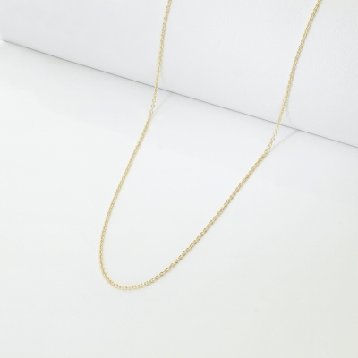 Thin chain necklace in 18kt yellow gold