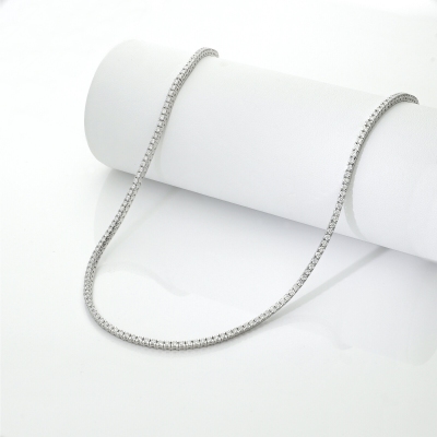 Classic white diamonds tennis necklace in 18kt white gold 