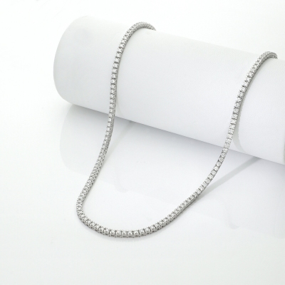 Linear tennis necklace with white diamonds in 18kt white gold