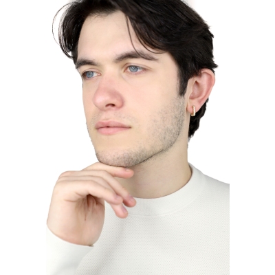 Single U hoop with diamonds in 18kt yellow gold