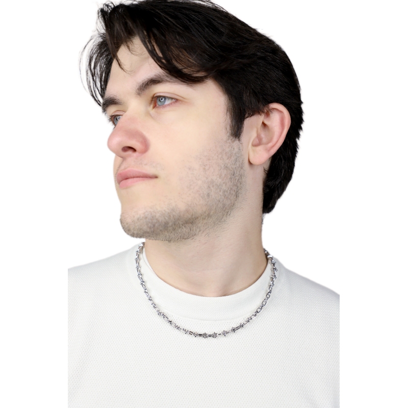 Chain-link geometric necklace in 18kt white gold