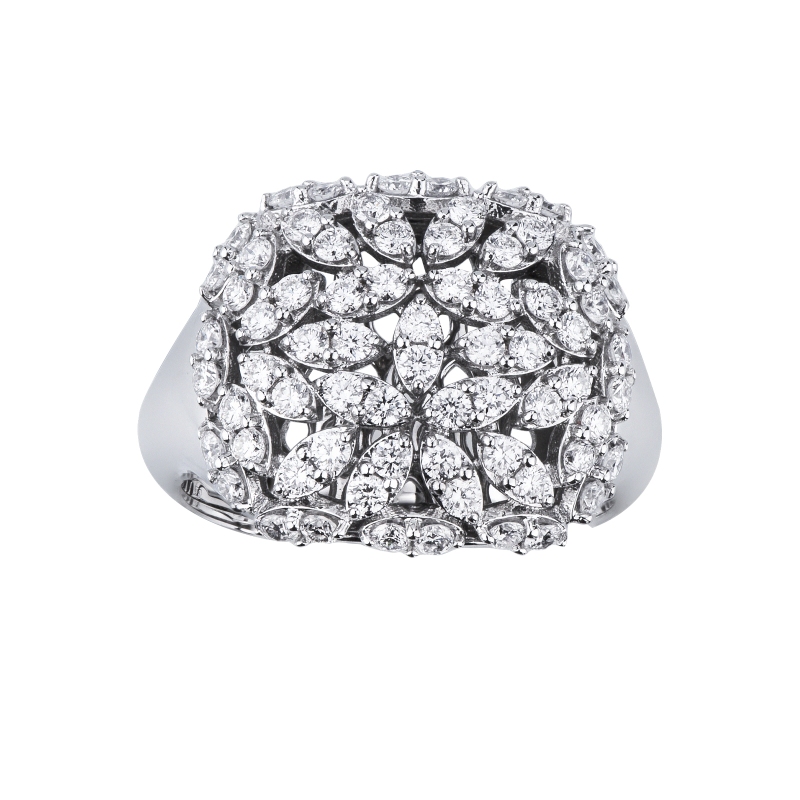 White diamond pavé ring in 18kt white gold White diamond pavé ring in 18kt white gold