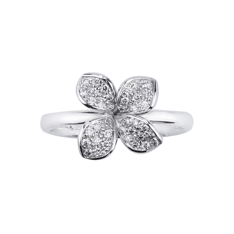 Modern flower pavè diamond ring in 18kt white gold 